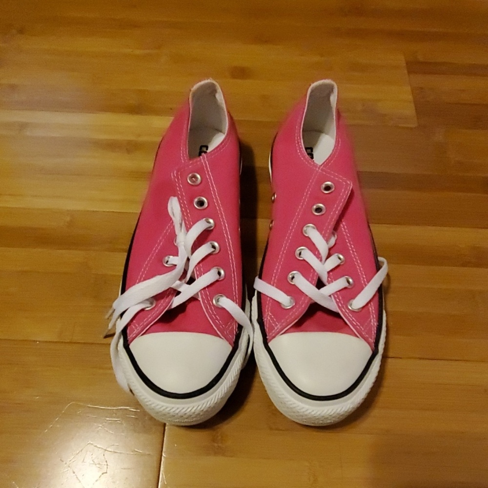 Pink converse